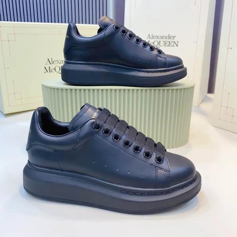 Mc Queen Black tenisice — detalj