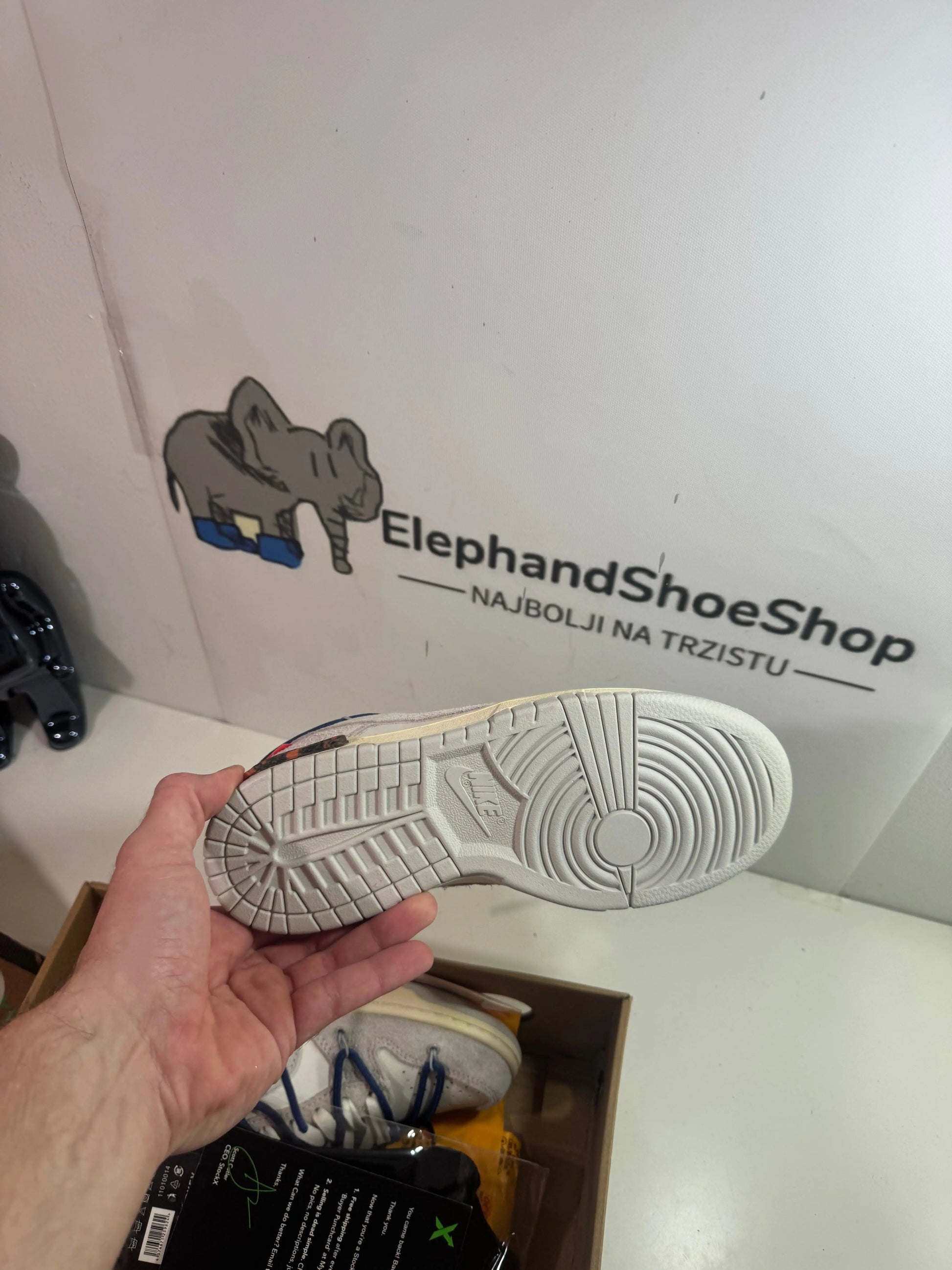 Off White "Lot 18" tenisice — prednji prikaz