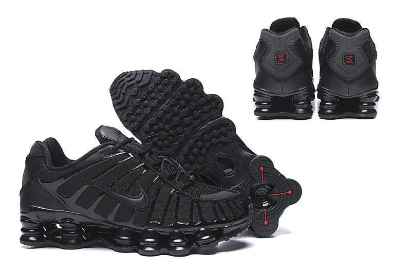 Shox Black tenisice — prednji prikaz