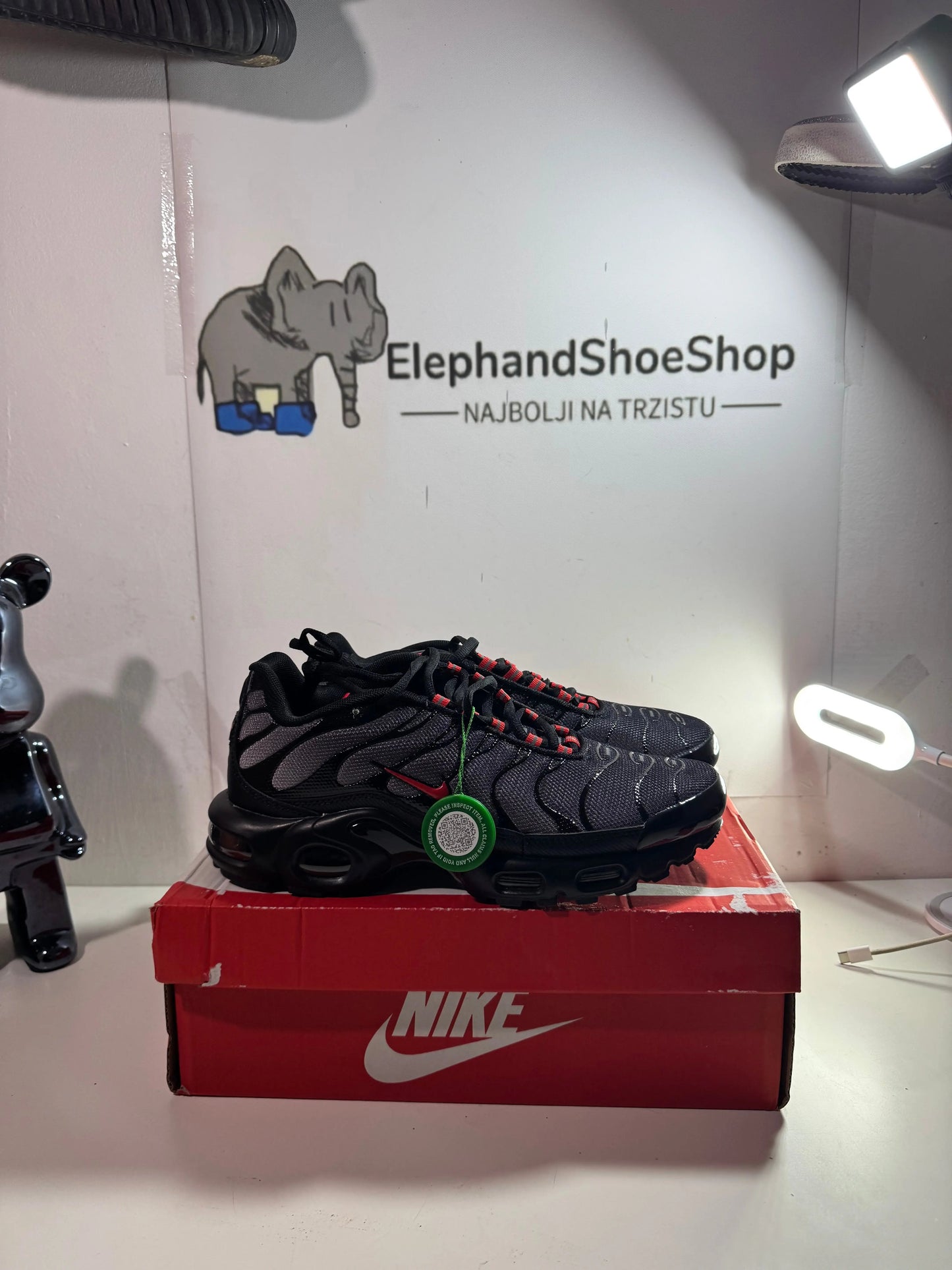 TN Black/Red tenisice — detalj