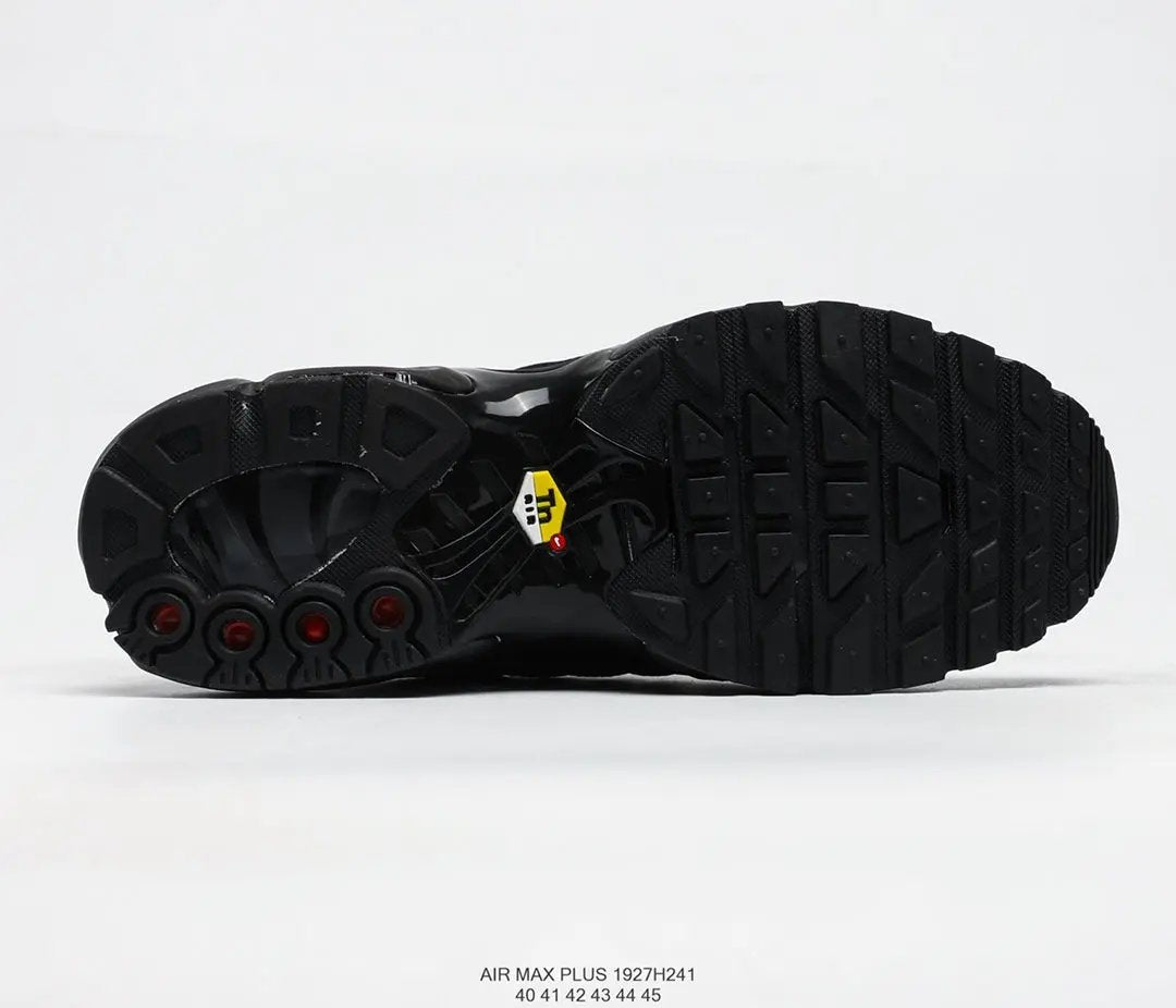 TN Triple Black tenisice — straga