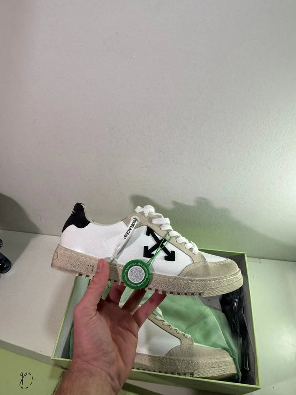 Off White Low White/Black tenisice — bočni prikaz