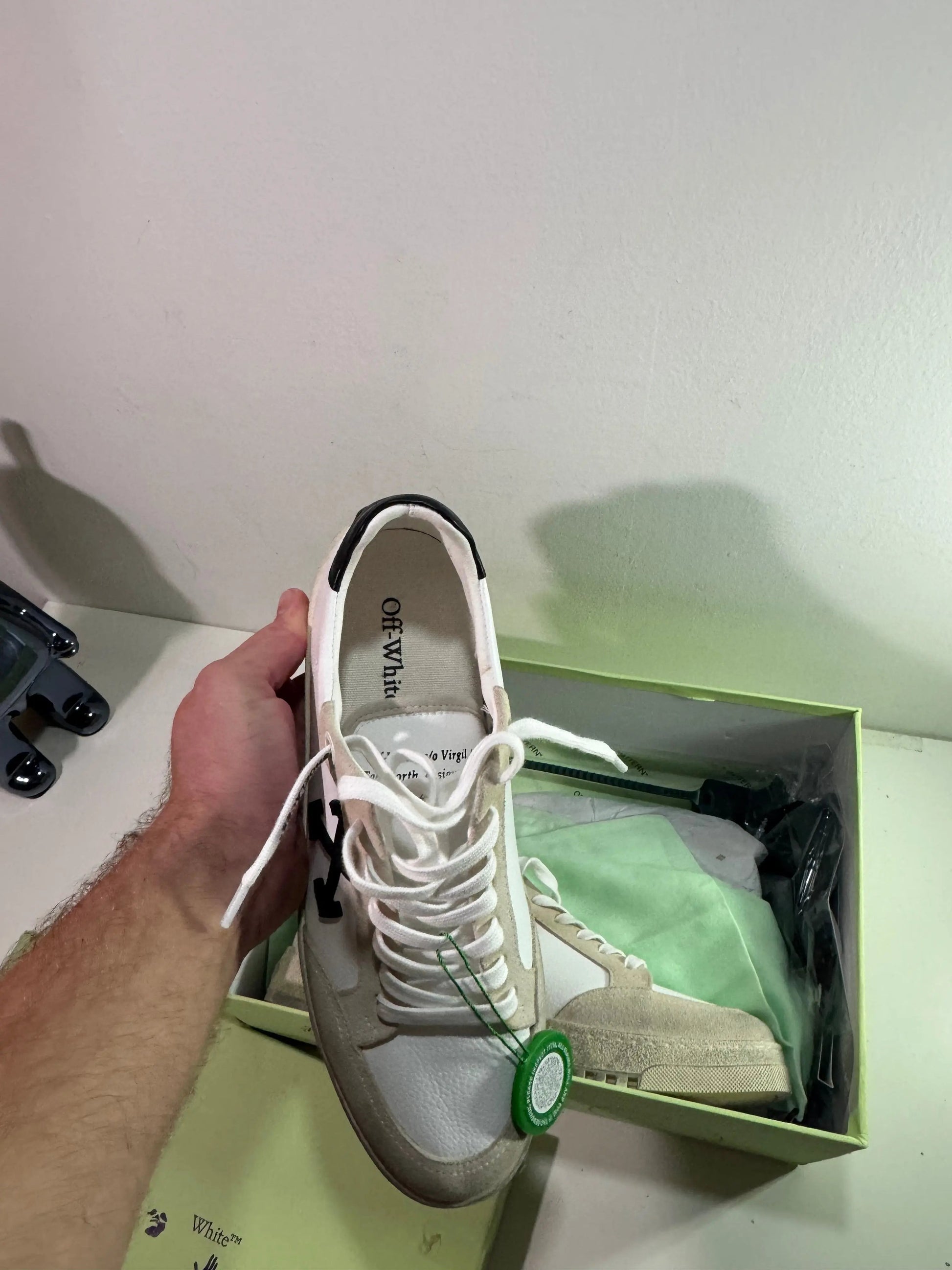 Off White Low White/Black tenisice — gornji prikaz