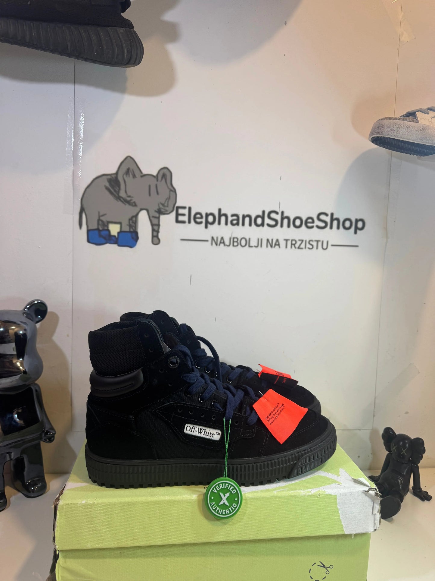 Off White Off Court 3.0 Black tenisice — detalj