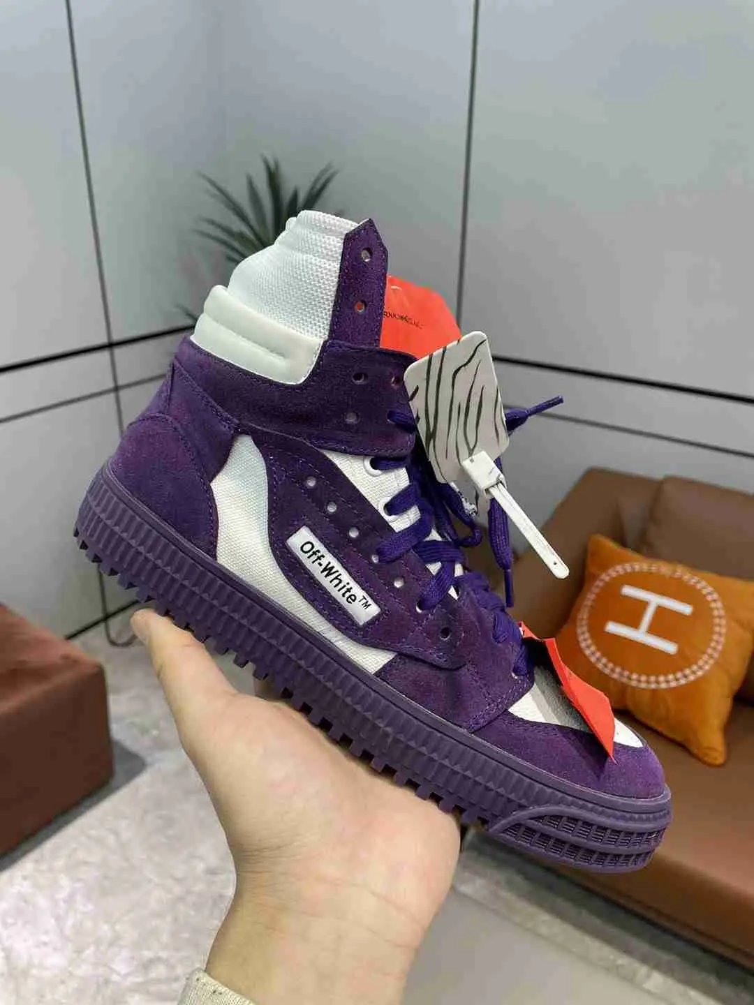 Off-White "Off-Court" 3.0 High-Top Purple tenisice — detalj