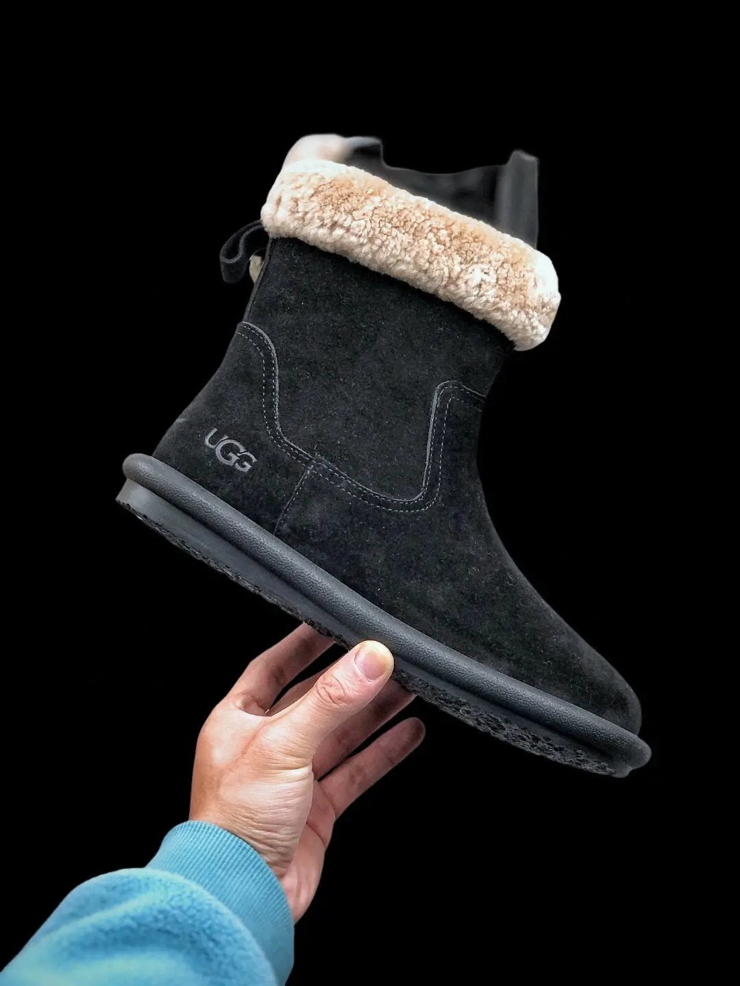 Ugg boots high čizme — detalj