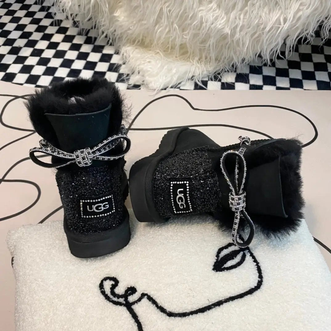 Ugg boots ultra mini black crystal čizme — bočni prikaz