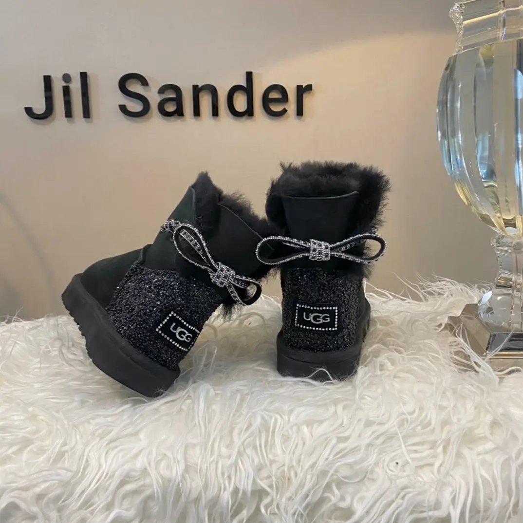Ugg boots ultra mini black crystal čizme — straga