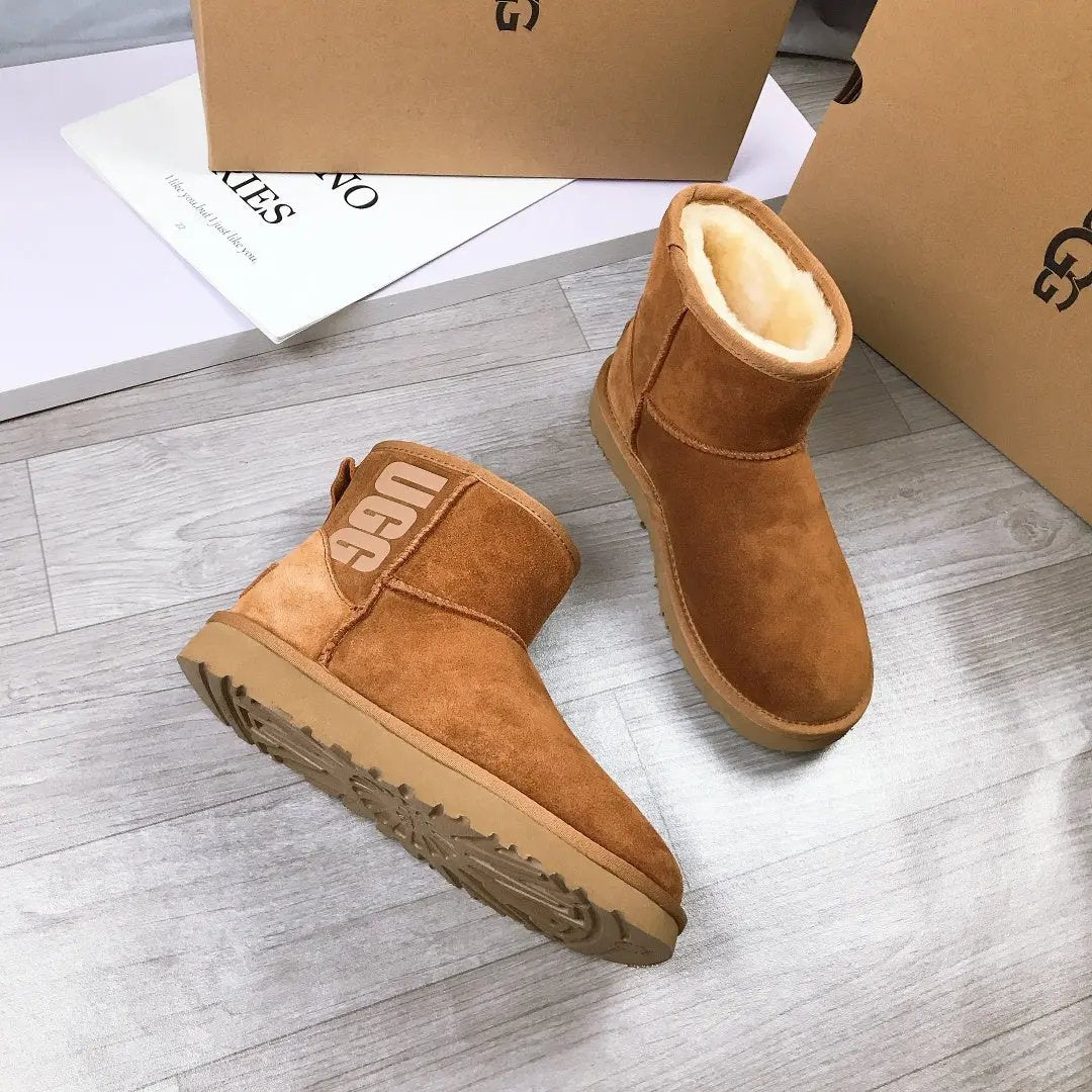 Ugg boots ultra mini brown čizme — detalj