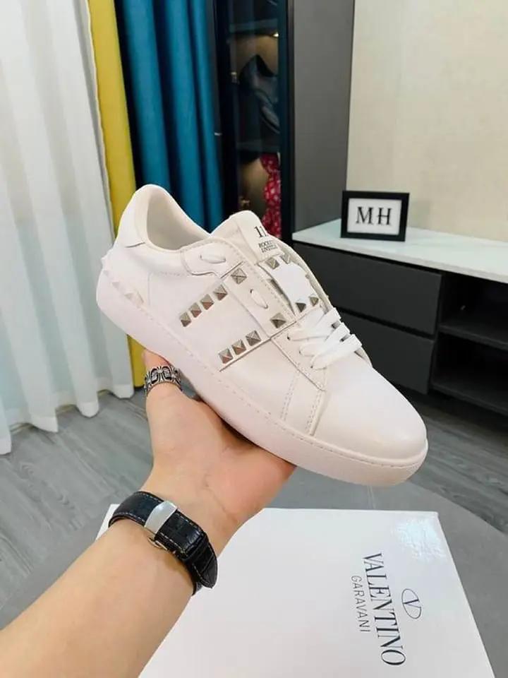 Valentino Low White tenisice — prednji prikaz