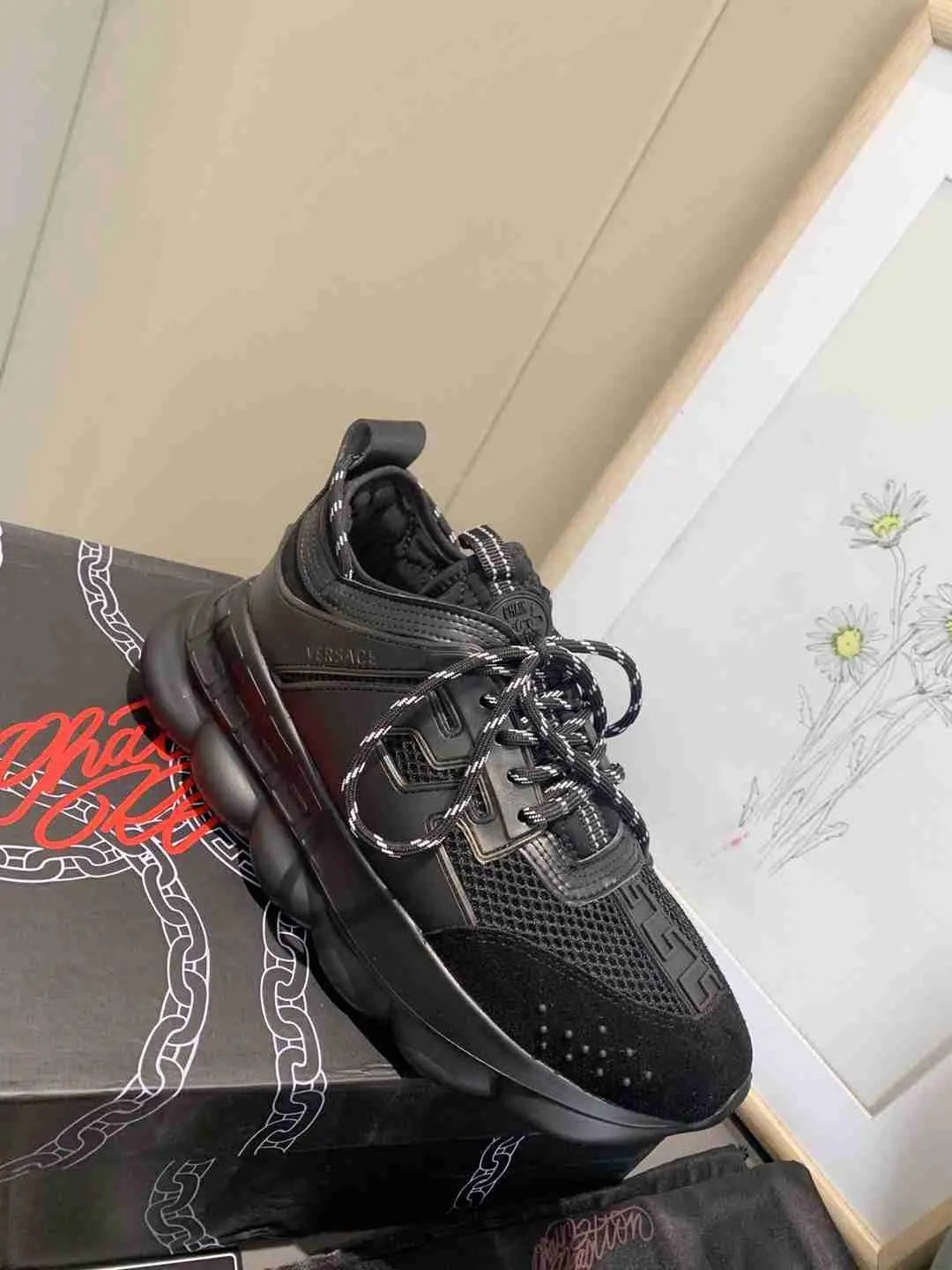 Versace Chain Reaction Balck tenisice — detalj