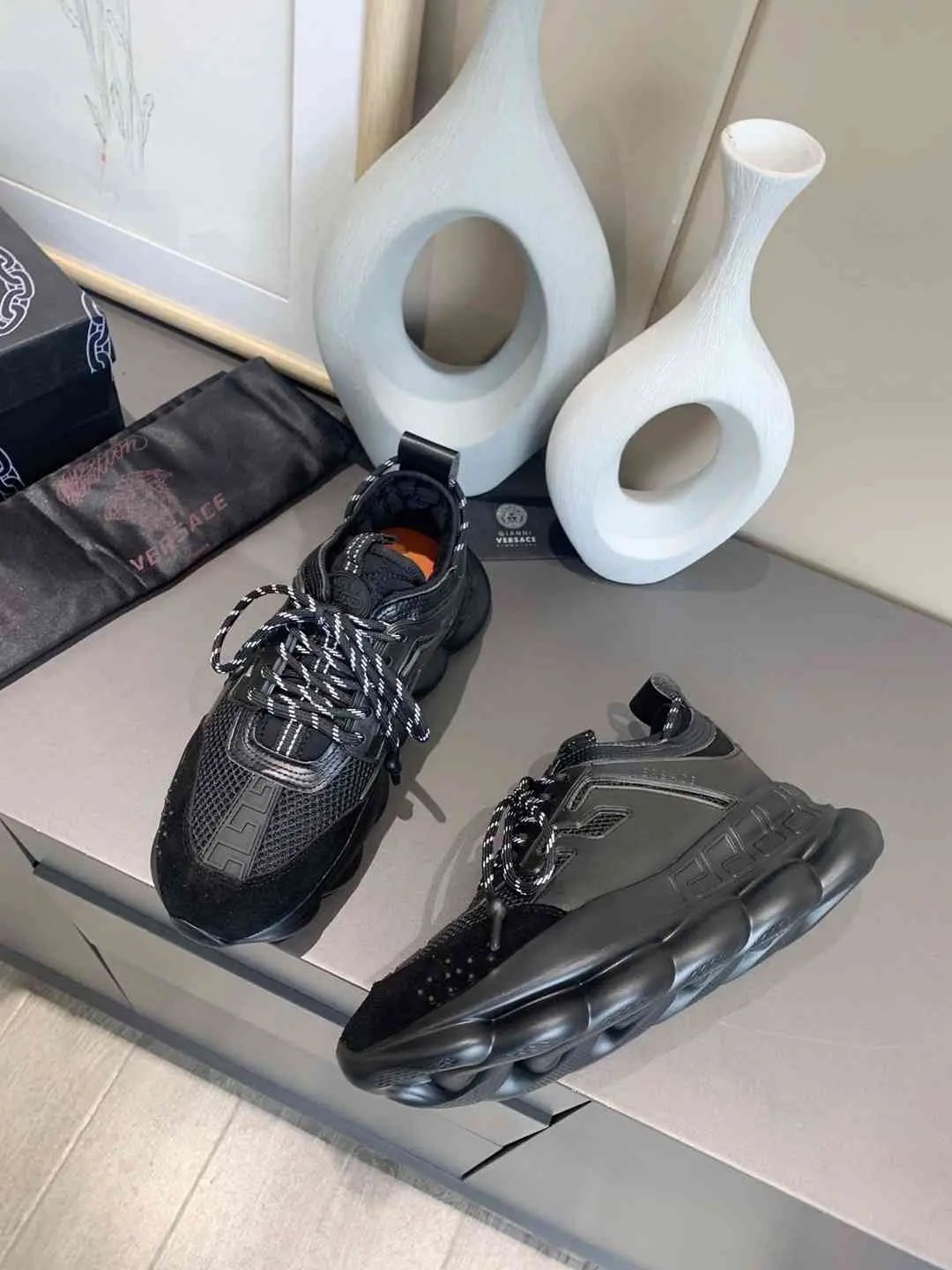 Versace Chain Reaction Balck tenisice — gornji prikaz