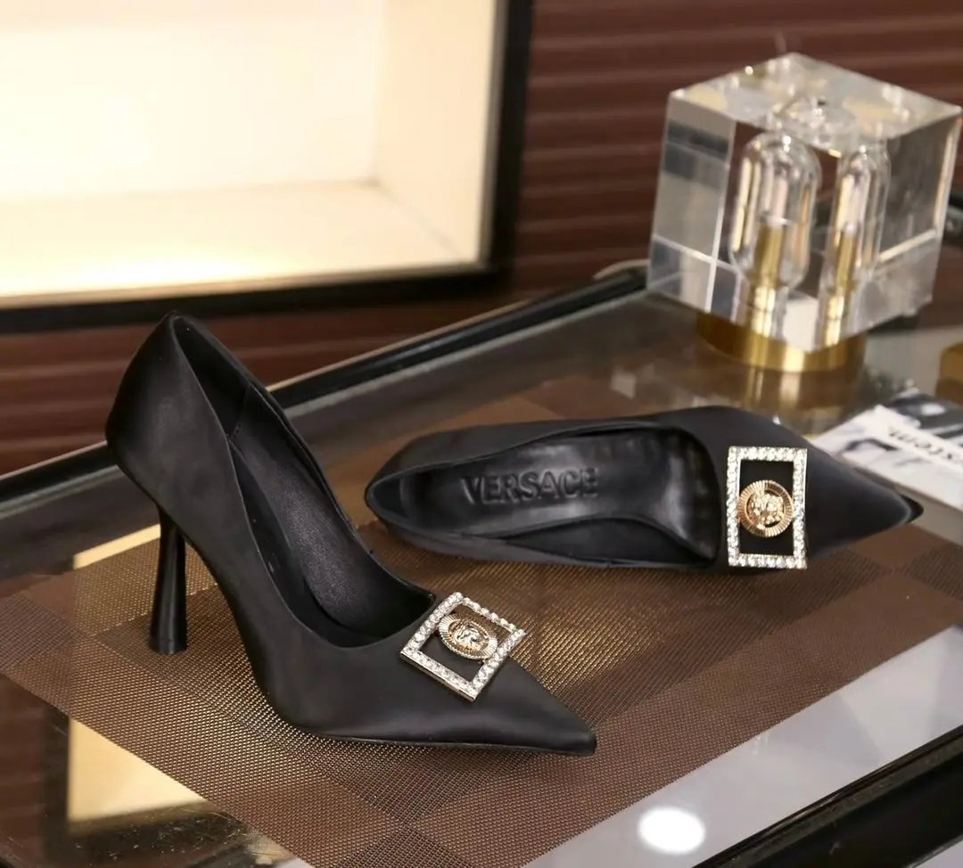 Versace High Heels Black tenisice — prednji prikaz