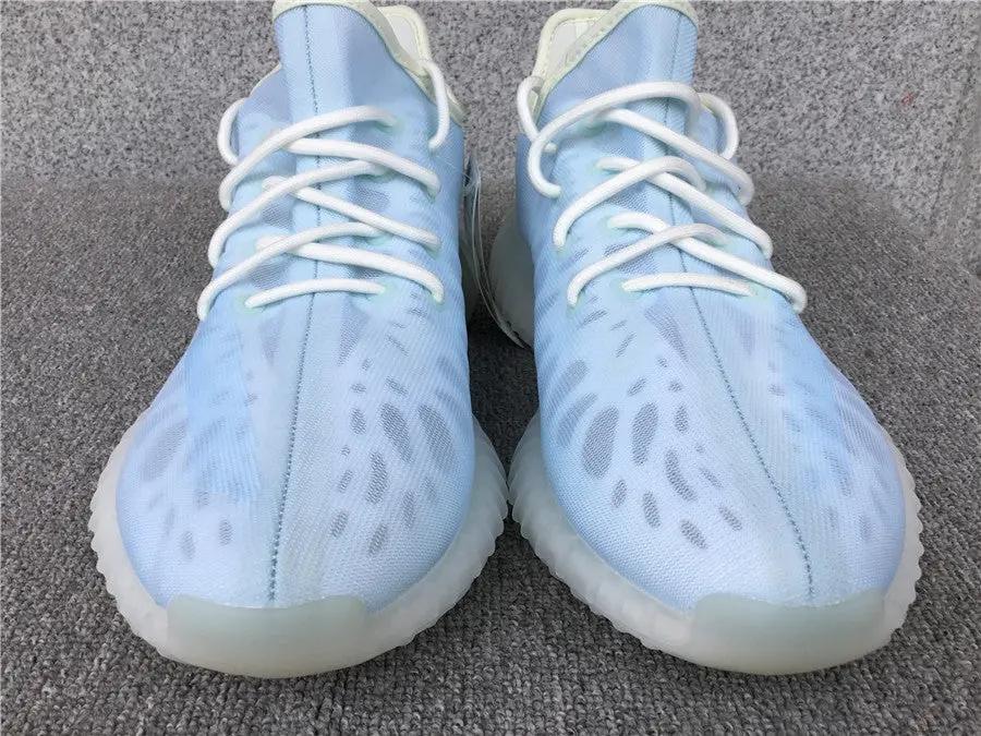 Yeezy 350 V2 Mono Ice tenisice — detalj