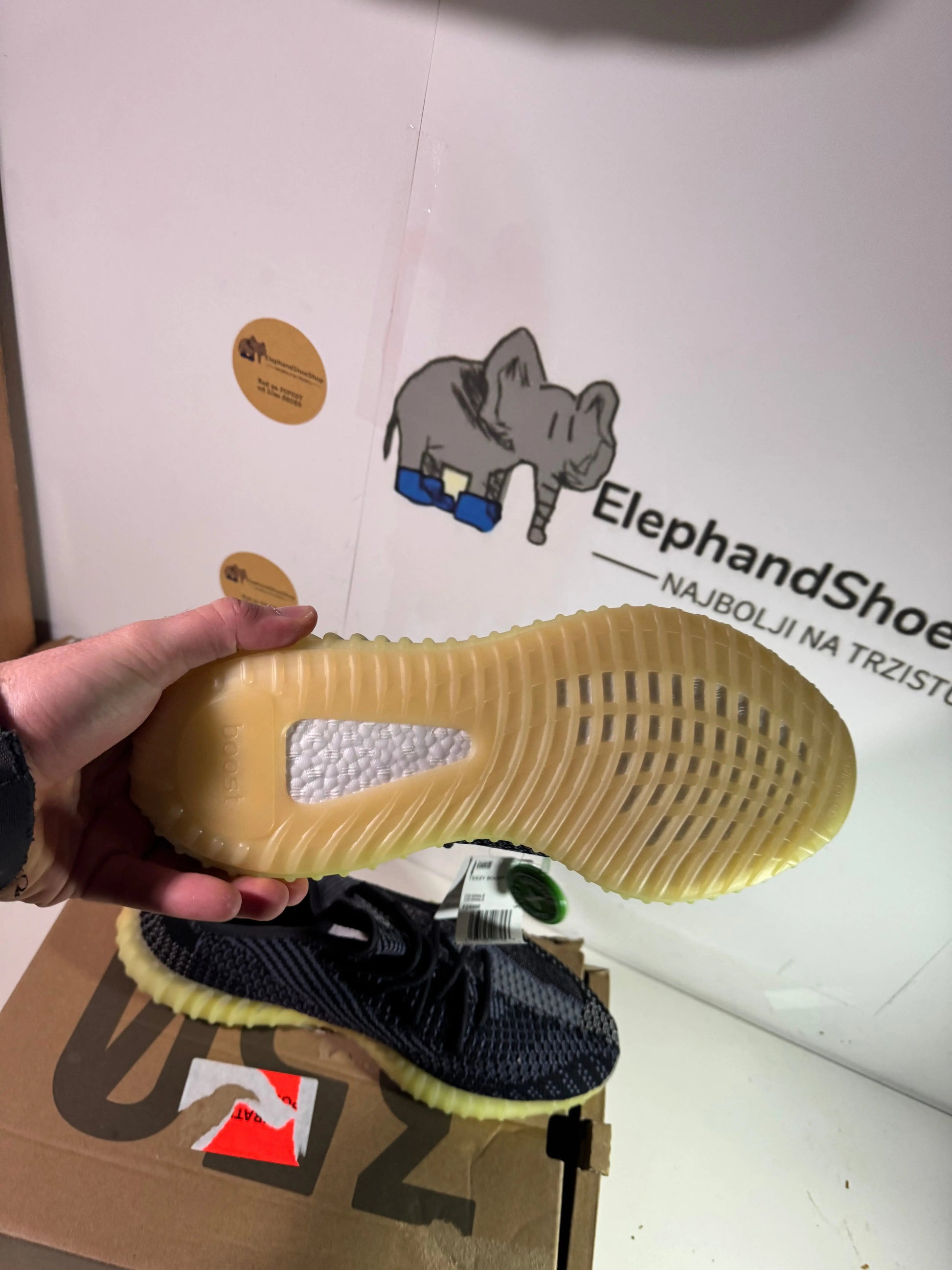 Yeezy Asriel tenisice — gornji prikaz