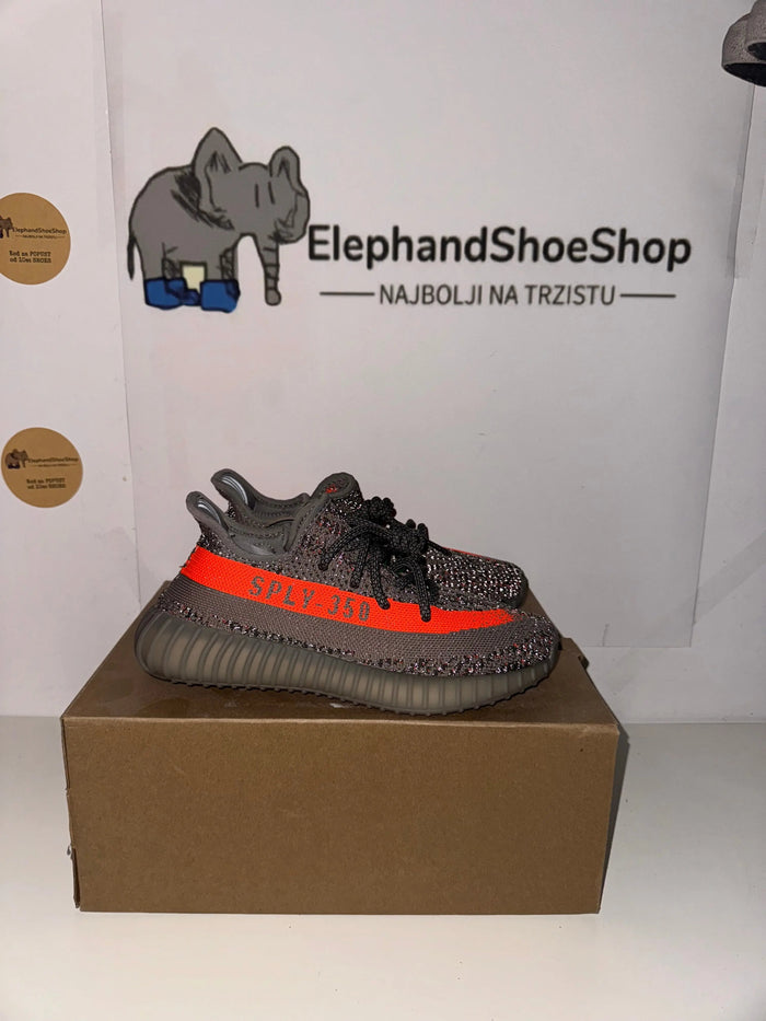 Yeezy Beluga V2 tenisice — bočni prikaz