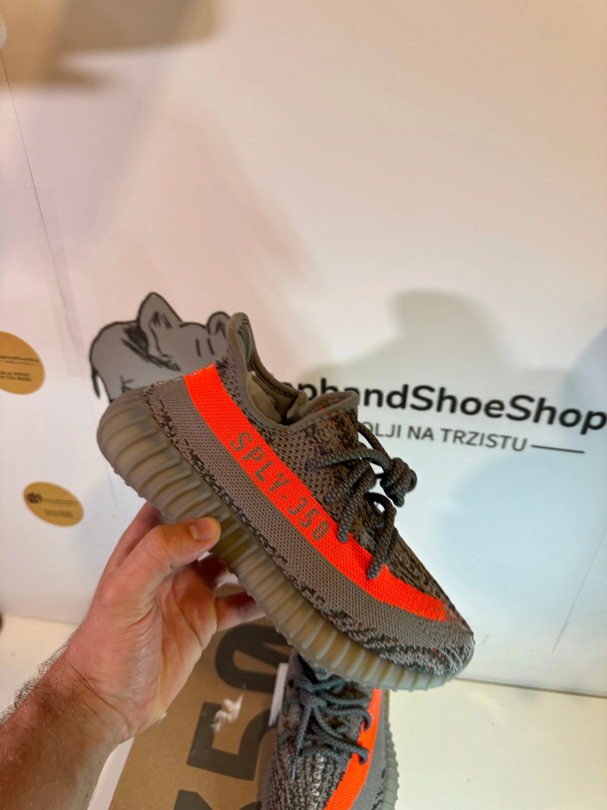 Yeezy Beluga V2 tenisice — gornji prikaz