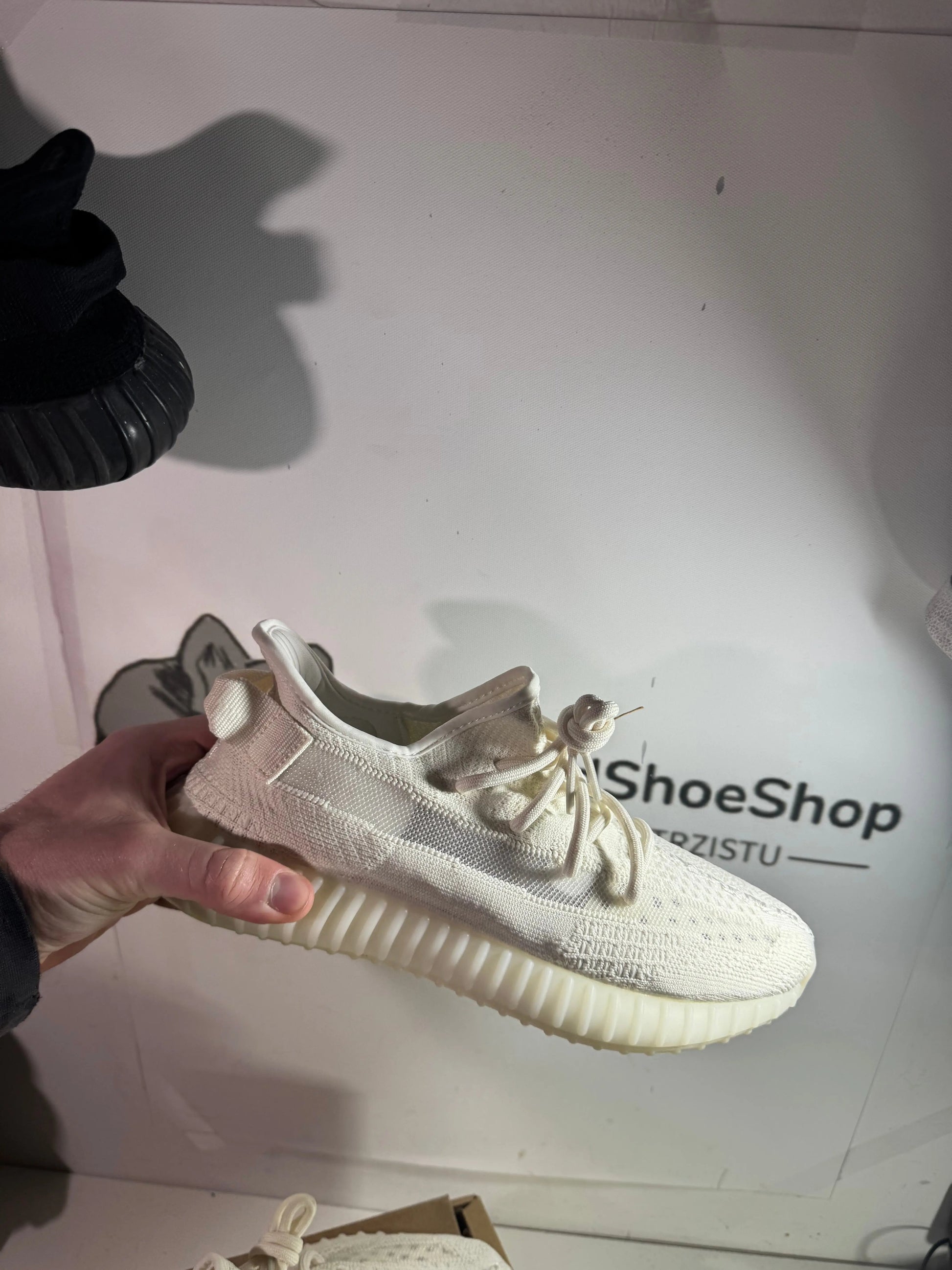 Yeezy Bone V2 tenisice — detalj