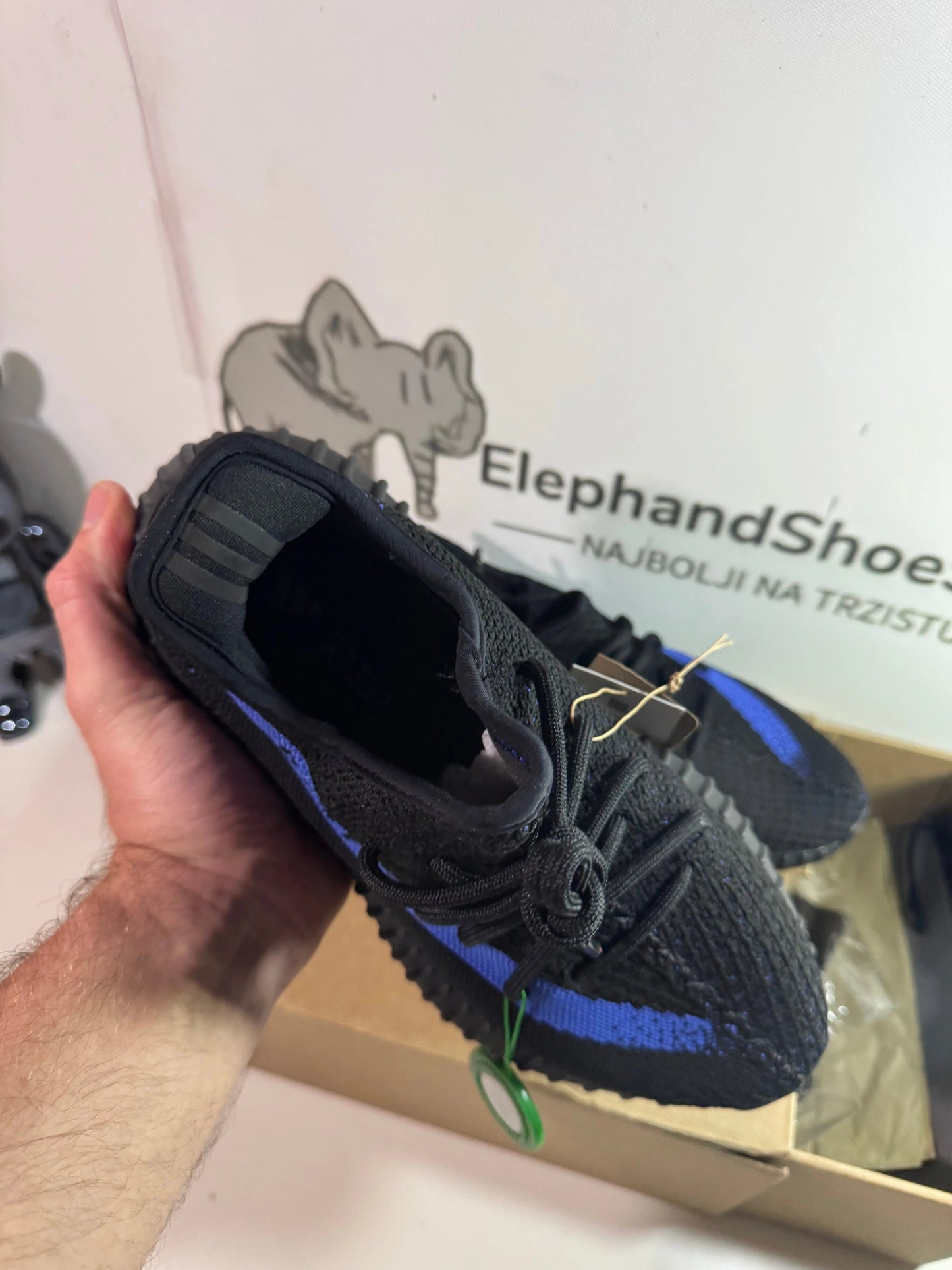 Yeezy Dazzling V2 tenisice — straga