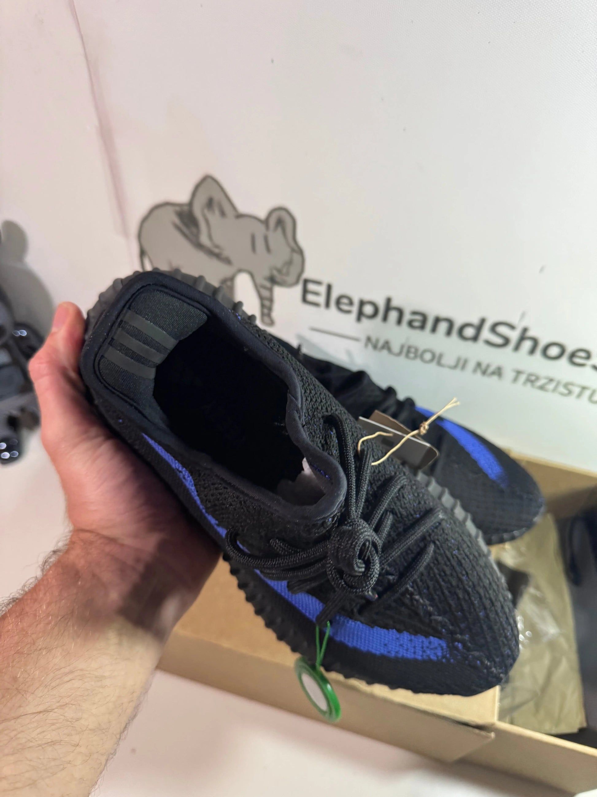 Yeezy Dazzling V2 tenisice — straga