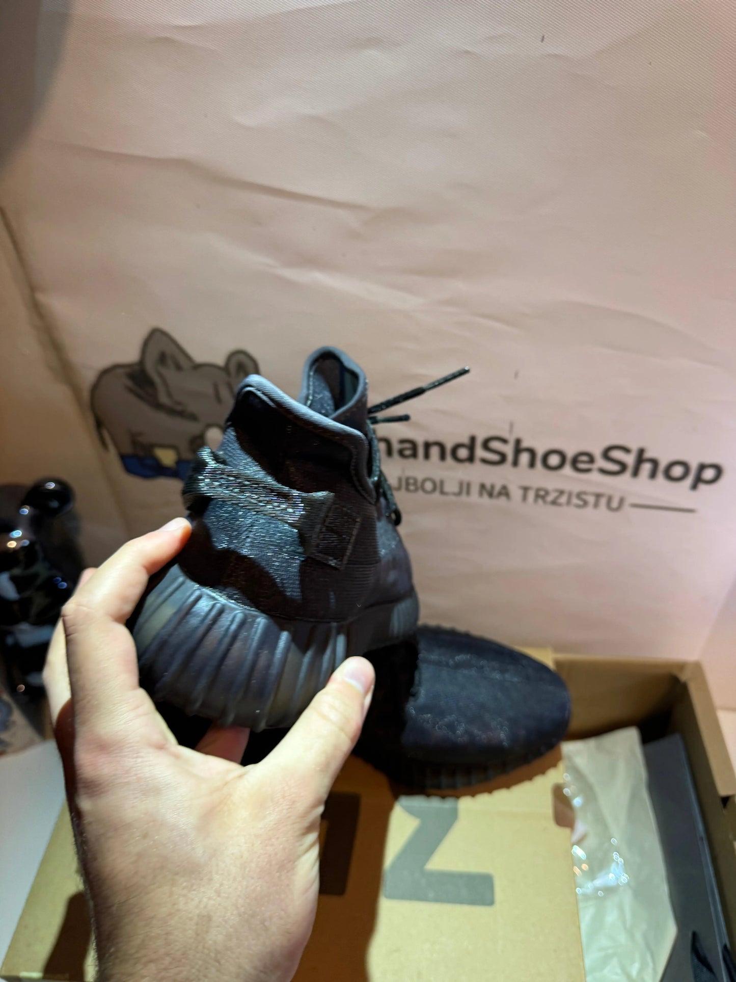 Yeezy Mono Black tenisice — gornji prikaz