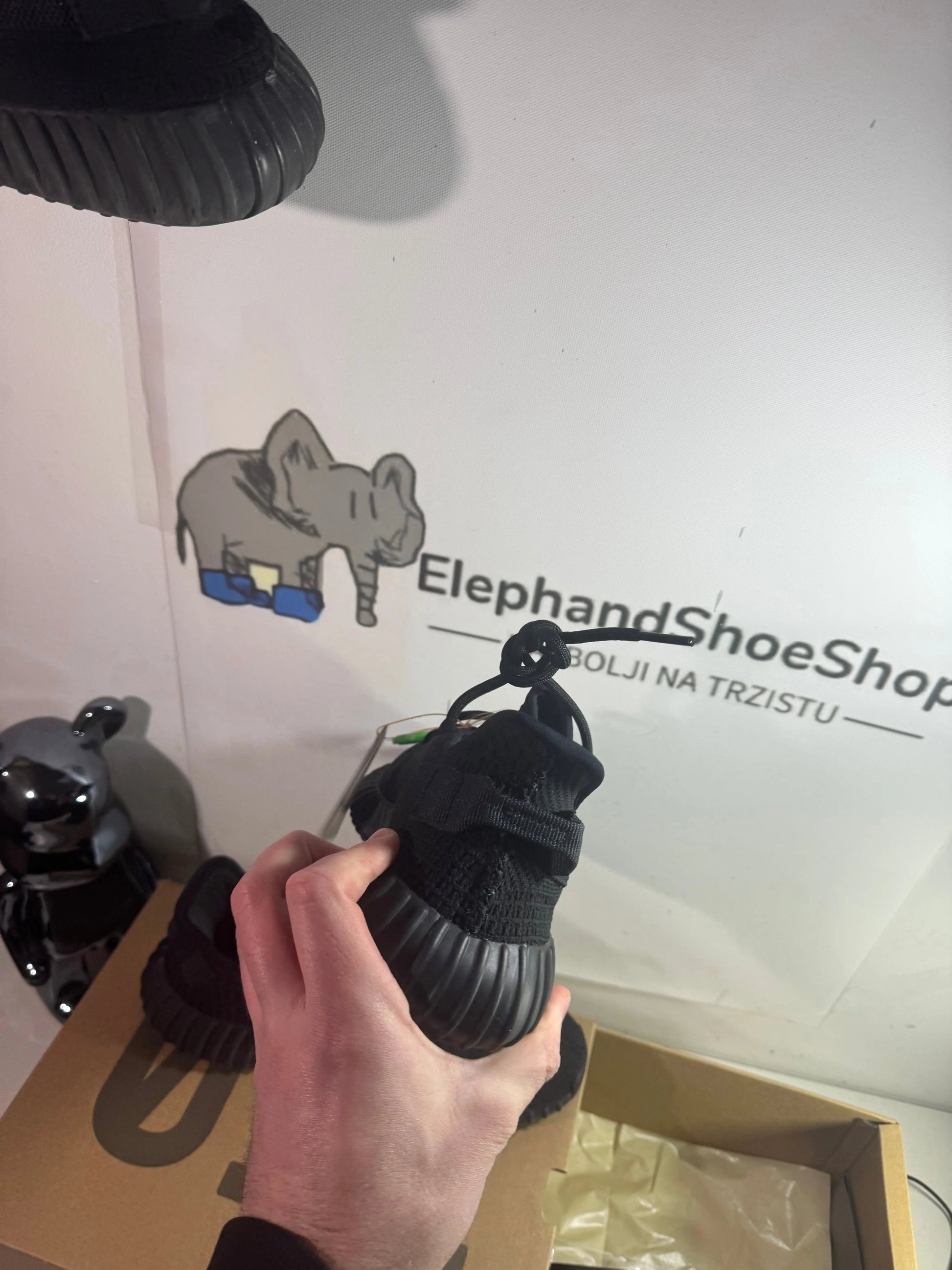 Yeezy Onyx tenisice — straga