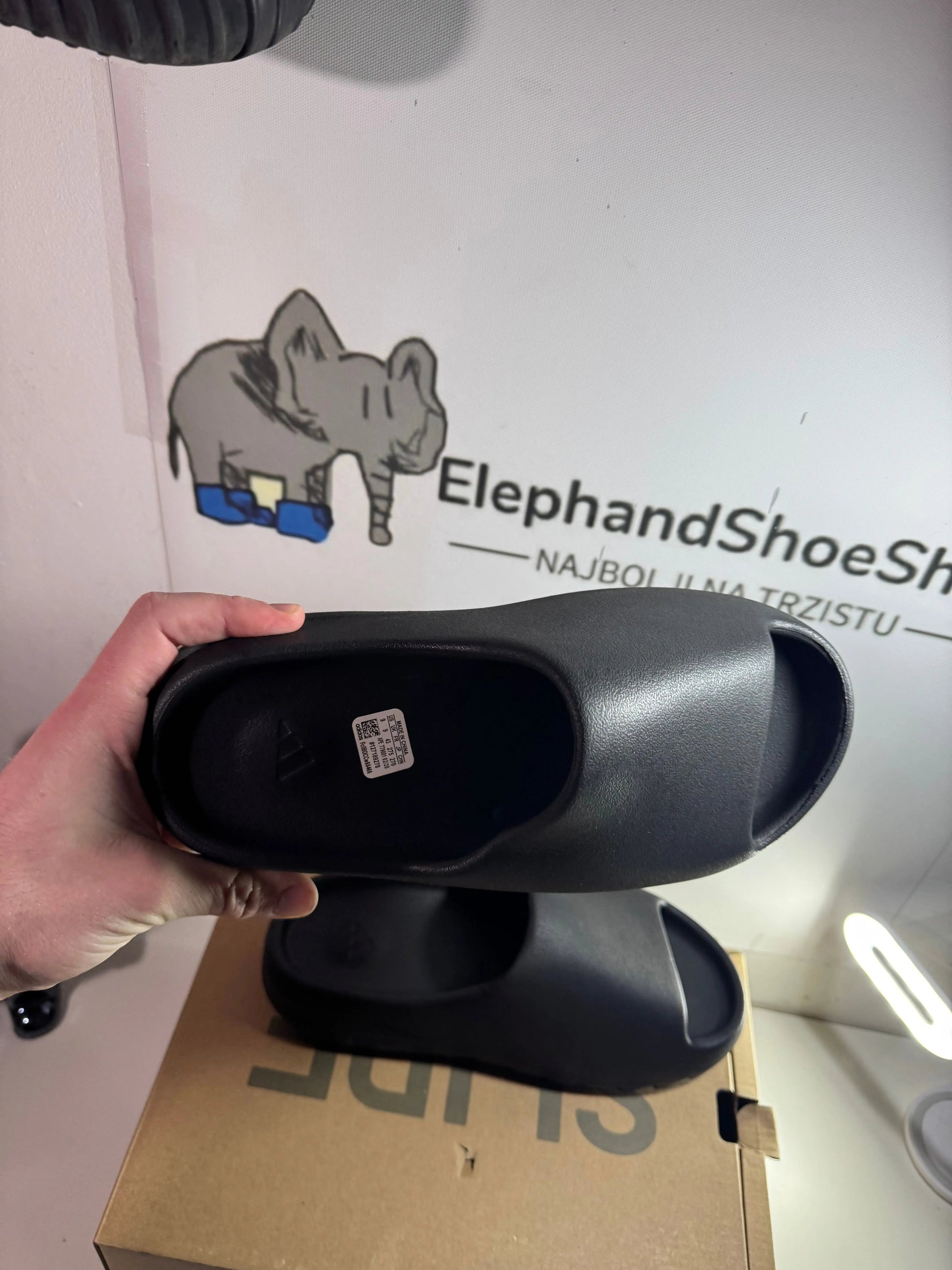 Yeezy Slide natikače — detalj