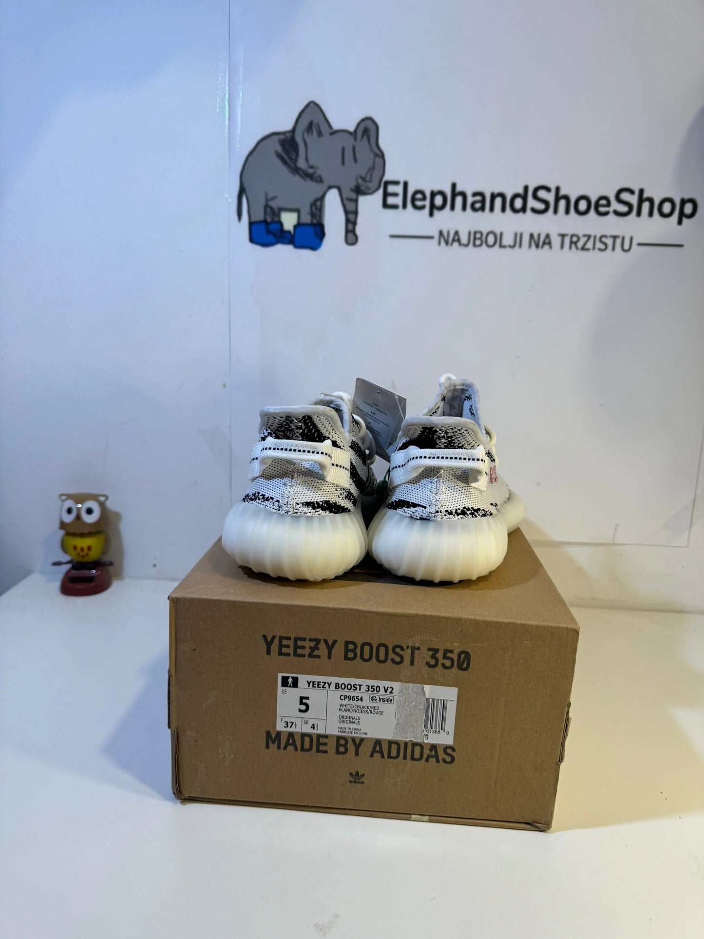 Yeezy Zebra tenisice — detalj