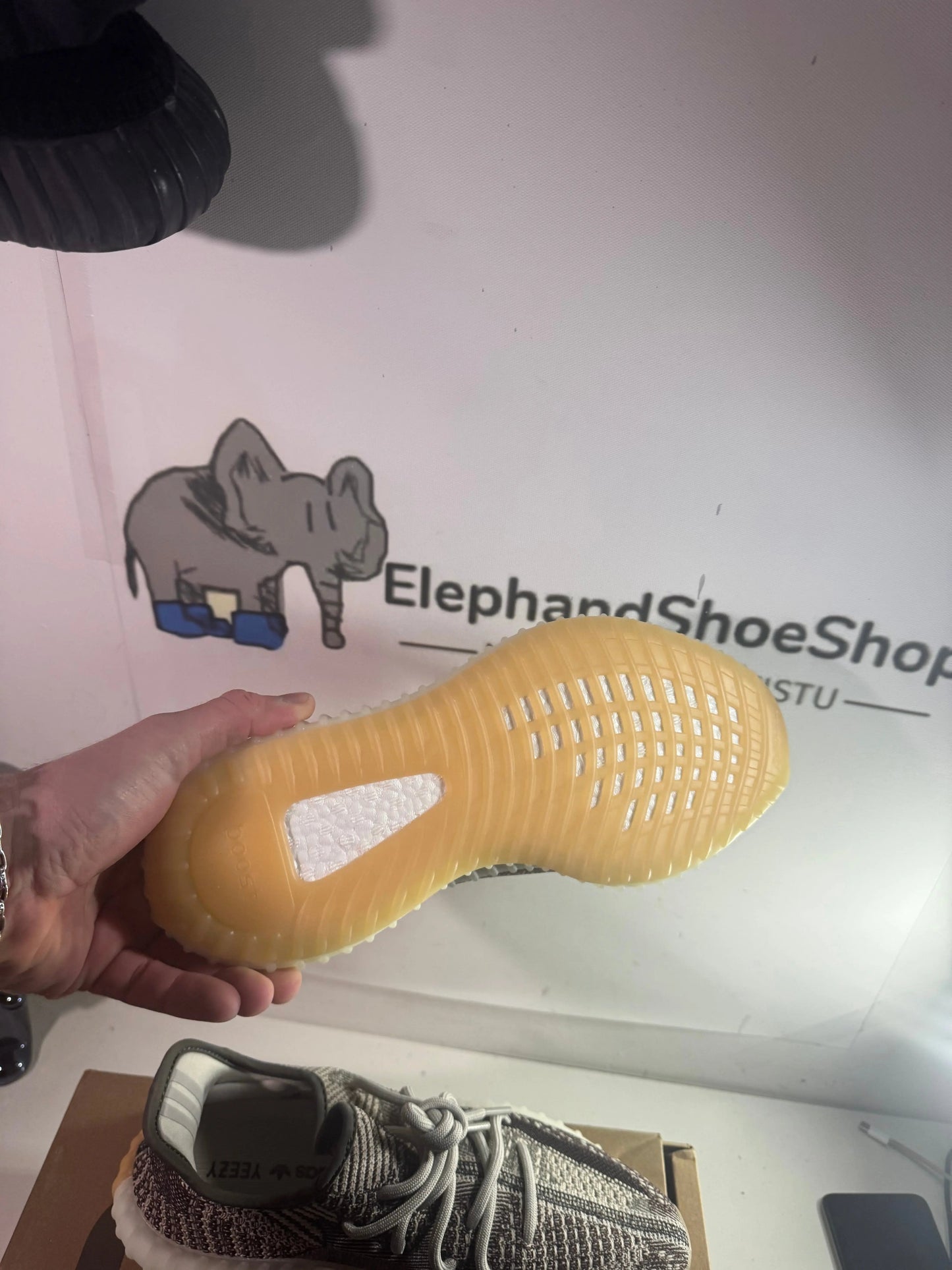 Yeezy Zyon tenisice — gornji prikaz