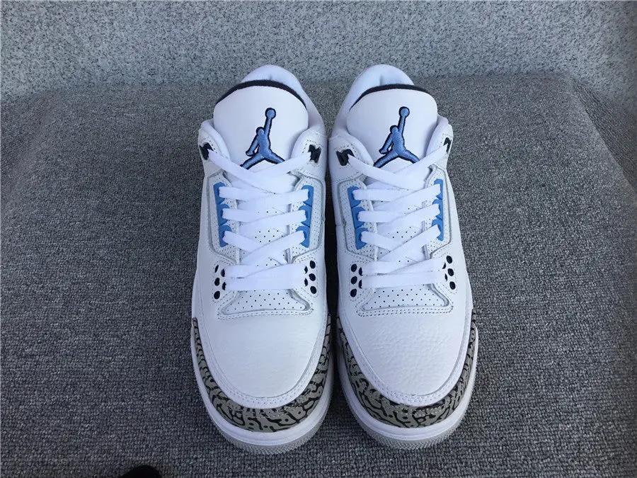 Jordan 3 UNC tenisice — prednji prikaz