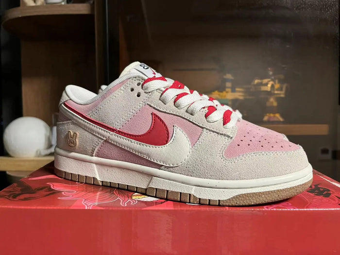 Dunk Low "Year of the Rabbit" tenisice — bočni prikaz