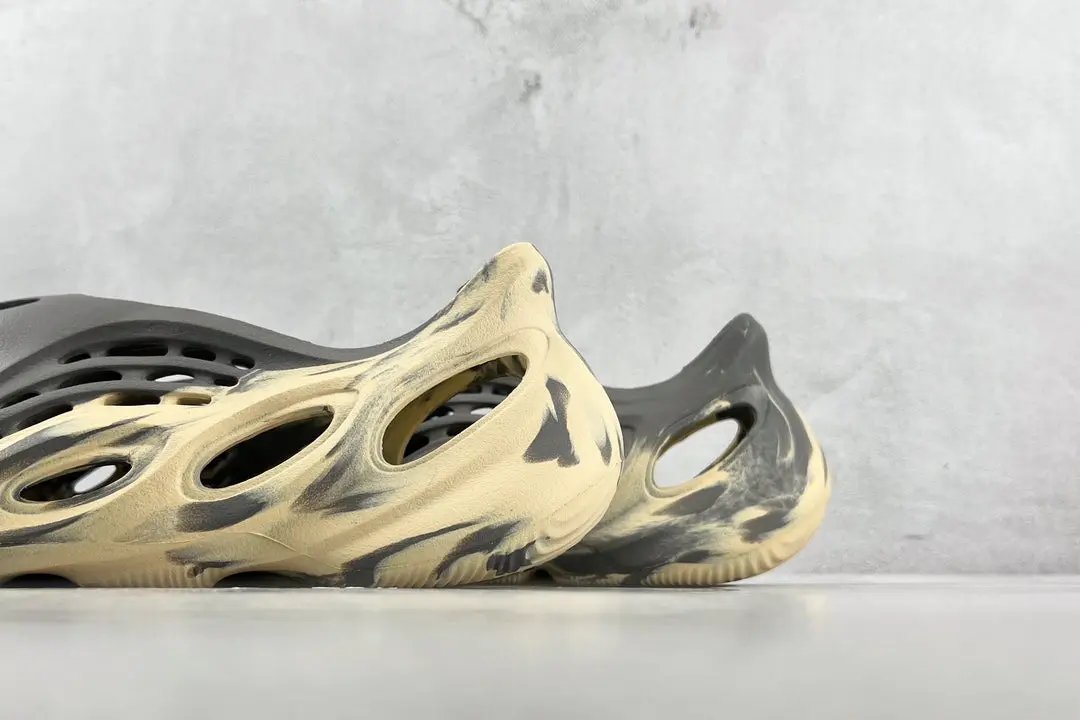 Yeezy Foam Runners Moon tenisice — fotografija 6