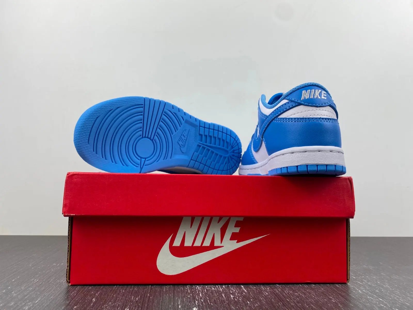 Dunk University Blue tenisice — straga