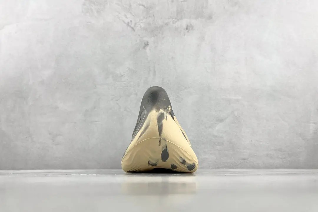 Yeezy Foam Runners Moon tenisice — straga