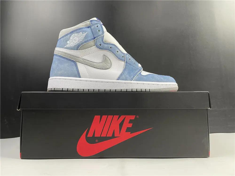 Air Jordan 1 High “Hyper Royale” tenisice — prednji prikaz