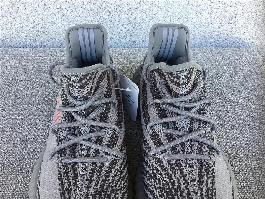 Yeezy 350 Beluga tenisice — straga