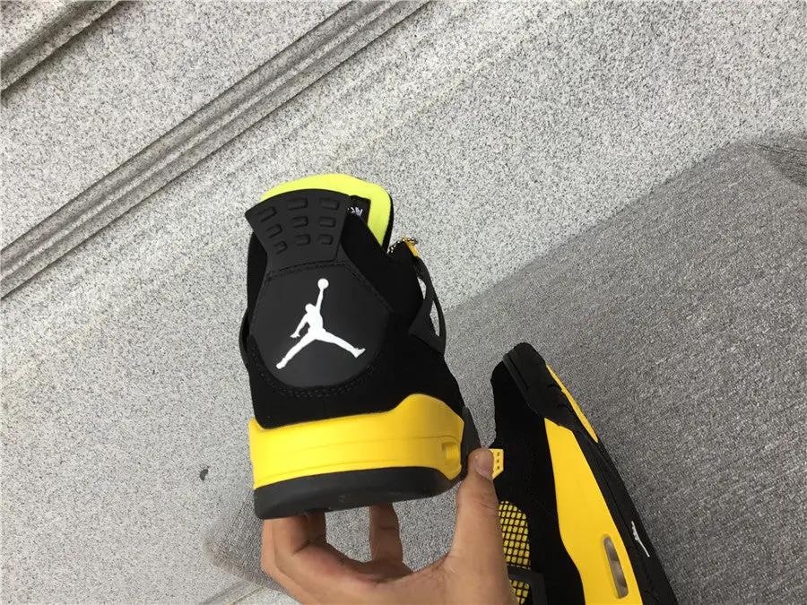 Air Jordan 4 Thunder tenisice — straga