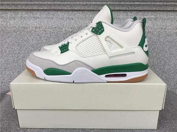 Air Jordan 4 "Pine Green" tenisice — bočni prikaz
