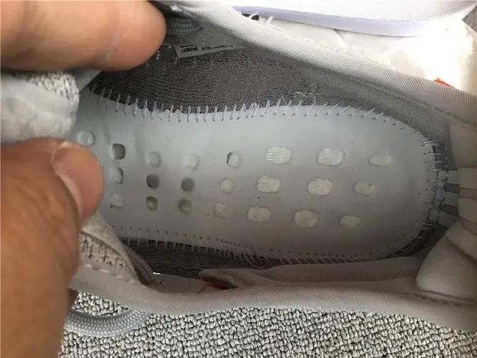 Yeezy Tail Light tenisice — gornji prikaz