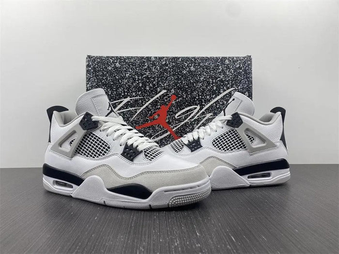 Air Jordan 4 "Military Black" tenisice — bočni prikaz