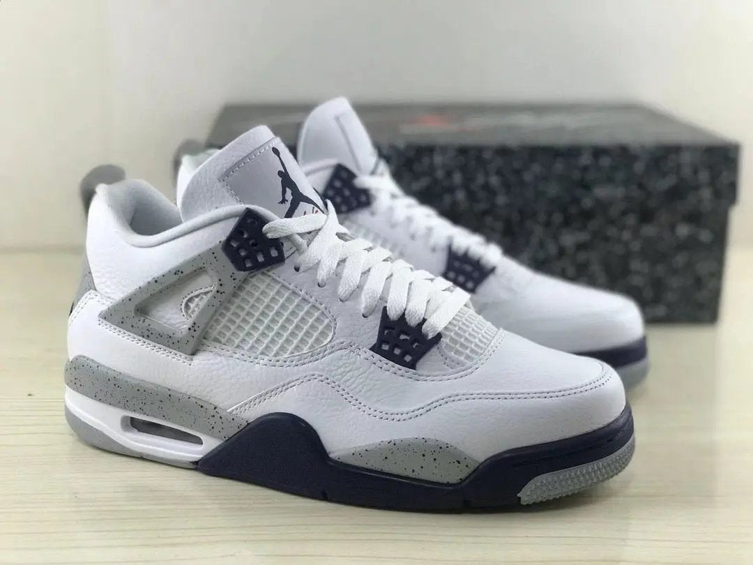 Air Jordan 4 " Midnight Navy " tenisice — prednji prikaz