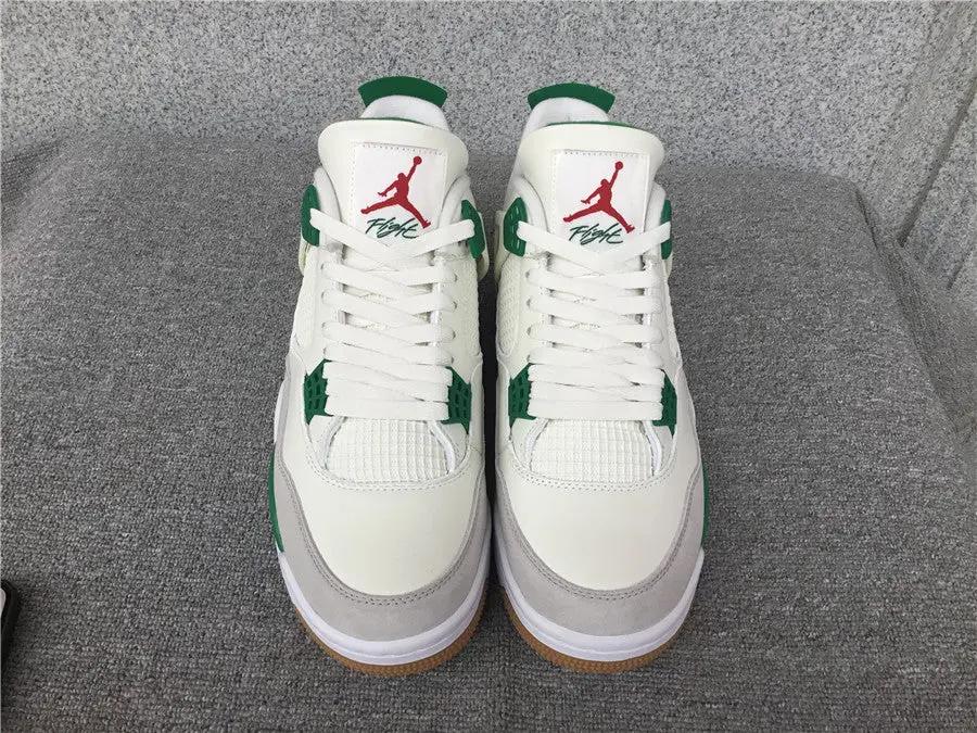 Air Jordan 4 "Pine Green" tenisice — prednji prikaz