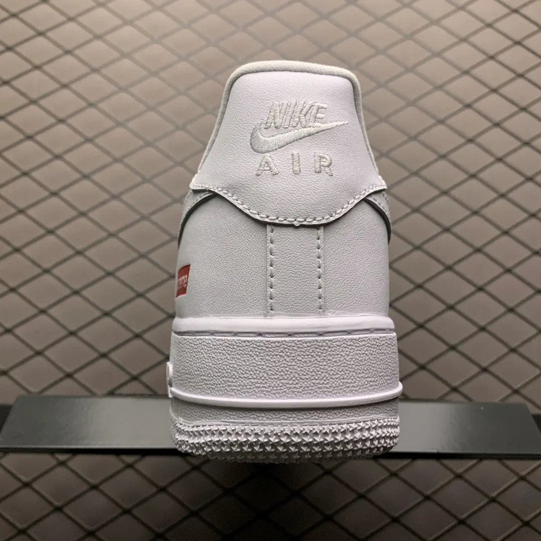Air Force Supreme tenisice — prednji prikaz