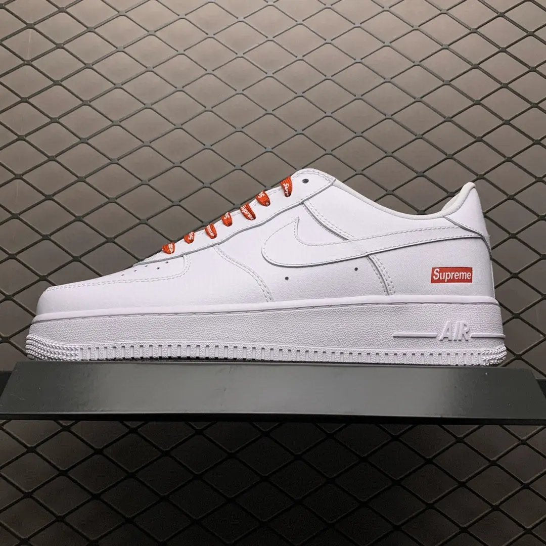 Air Force Supreme tenisice — bočni prikaz