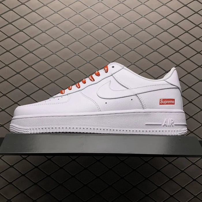 Air Force Supreme tenisice — bočni prikaz