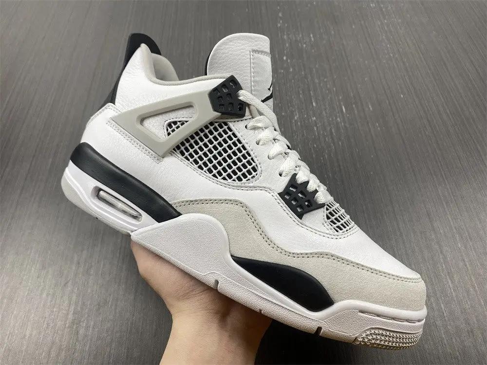 Air Jordan 4 "Military Black" tenisice — straga