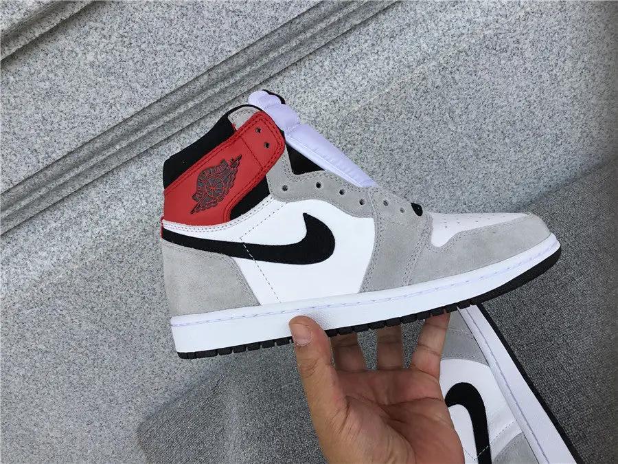 Air Jordan 1 High Smoke Grey tenisice — prednji prikaz