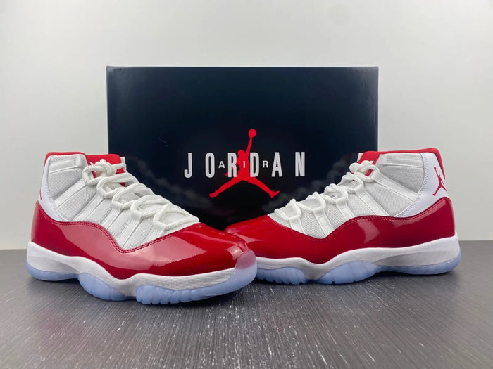 Jordan 11 Cher tenisice — bočni prikaz