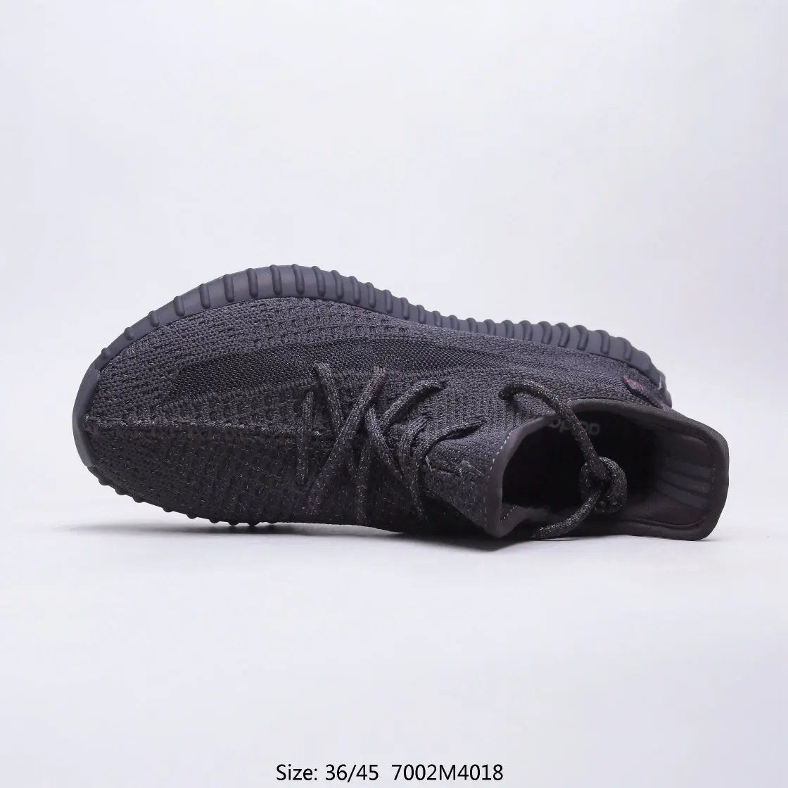 Yeezy 350 Black Reflective tenisice — prednji prikaz