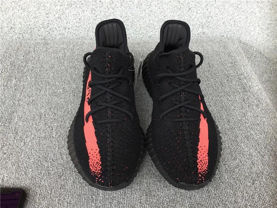 Yeezy 350 Core Black Red tenisice — prednji prikaz